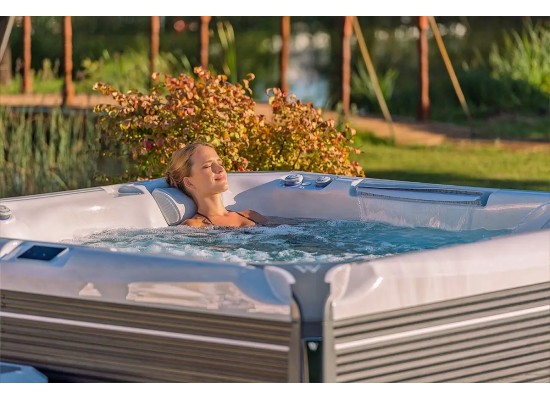 Спа-бассейн Wellis Everest Life Deluxe