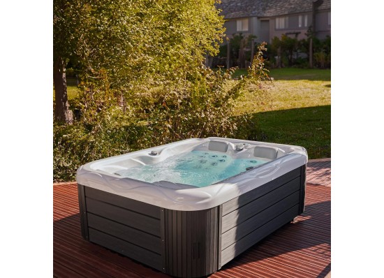 Cпа-бассейн Wellis Mars