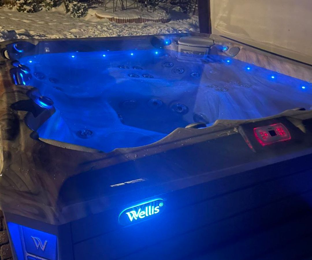Установка гидромассажного спа-бассейна Wellis Palermo Life Deluxe